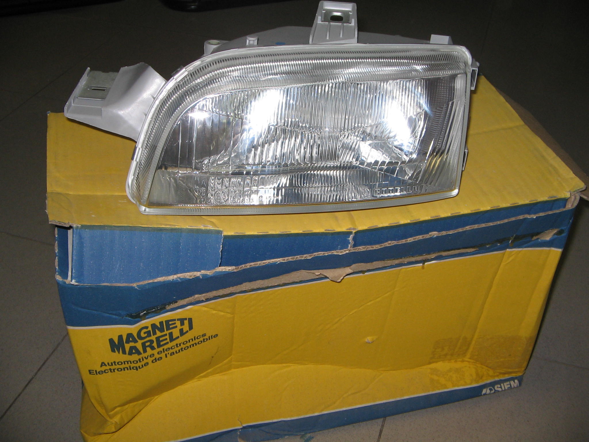 FARO FIAT PUNTO SX N.192